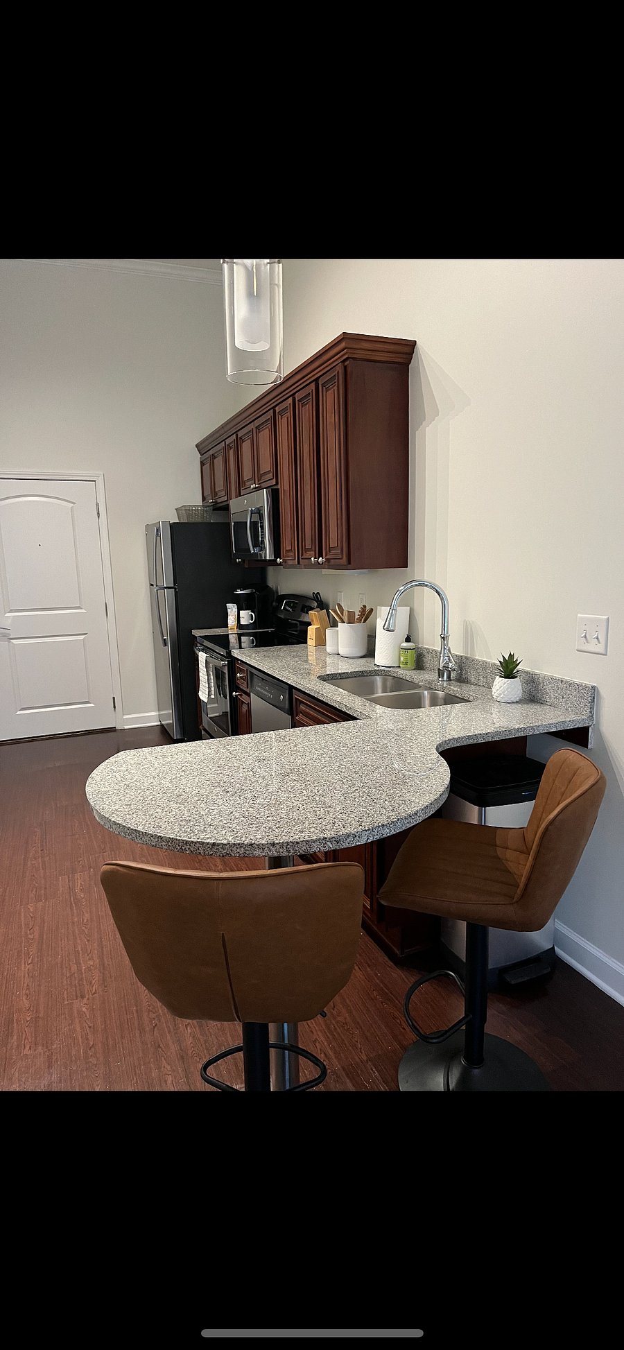 Furnished Finder property 677592_1 photo 3