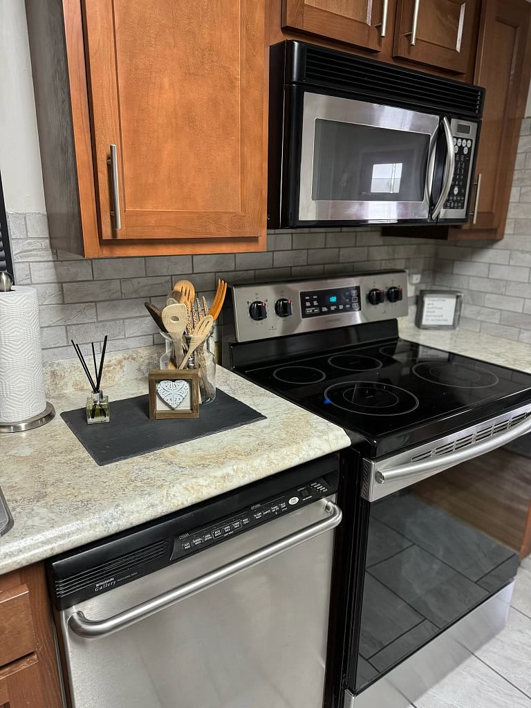 Furnished Finder property 677883_1 photo 6