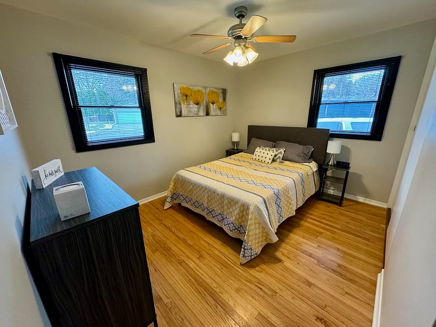 Bedroom #1 - Queen Bed
