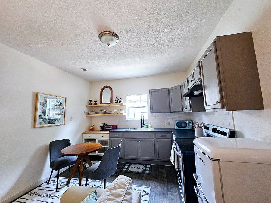 Furnished Finder property 677904_2 photo 3