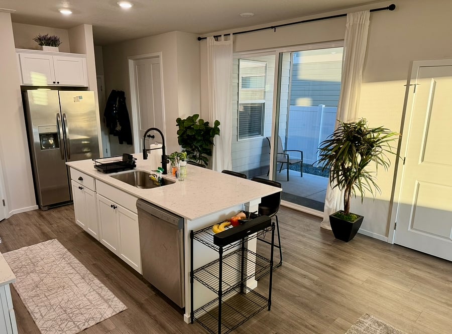 Furnished Finder property 677958_2 photo 3