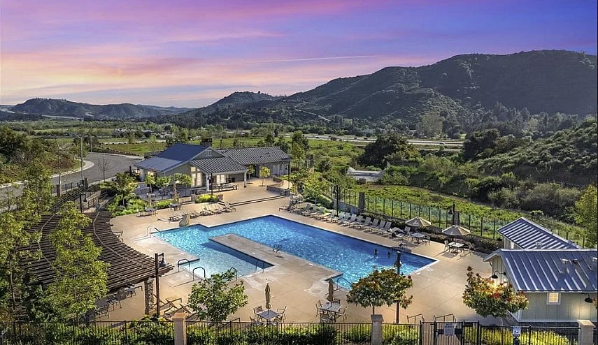 Pool and Clubhouse (Harvest House)