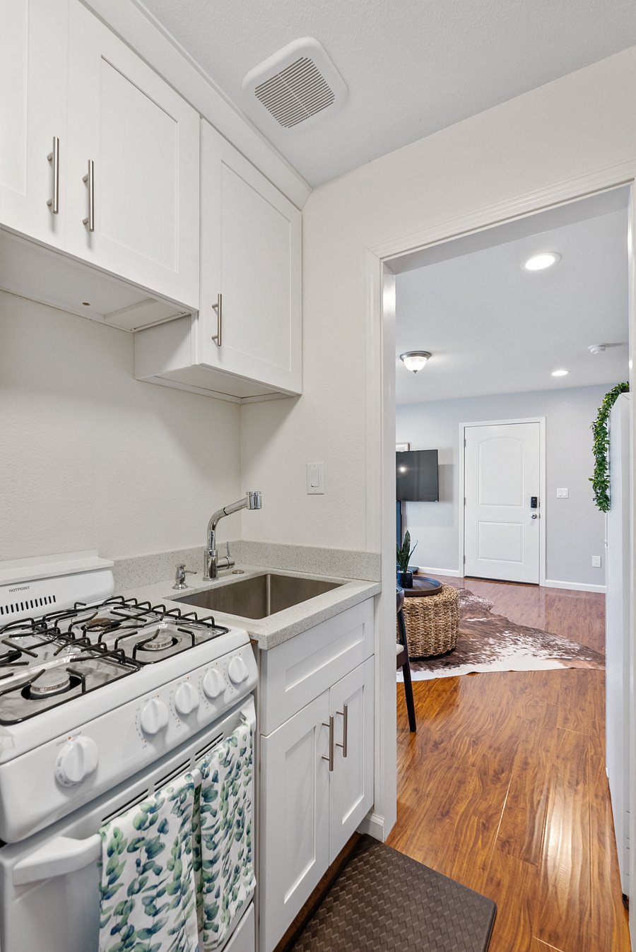 Furnished Finder property 678095_1 photo 9