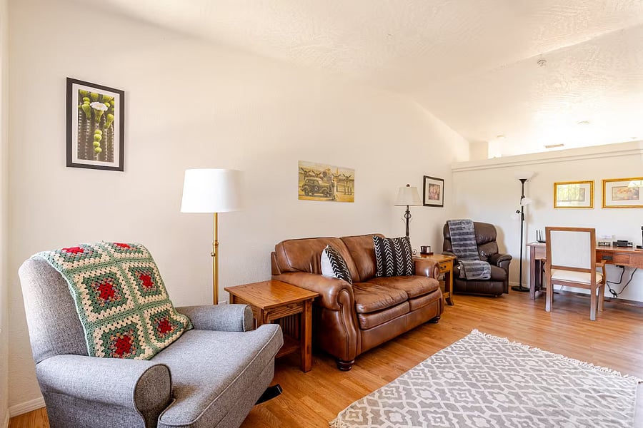 Furnished Finder property 678120_1 photo 3