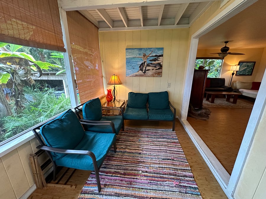 Screened in porch