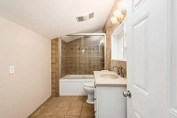 Currently being renovated. New pictures coming soon
