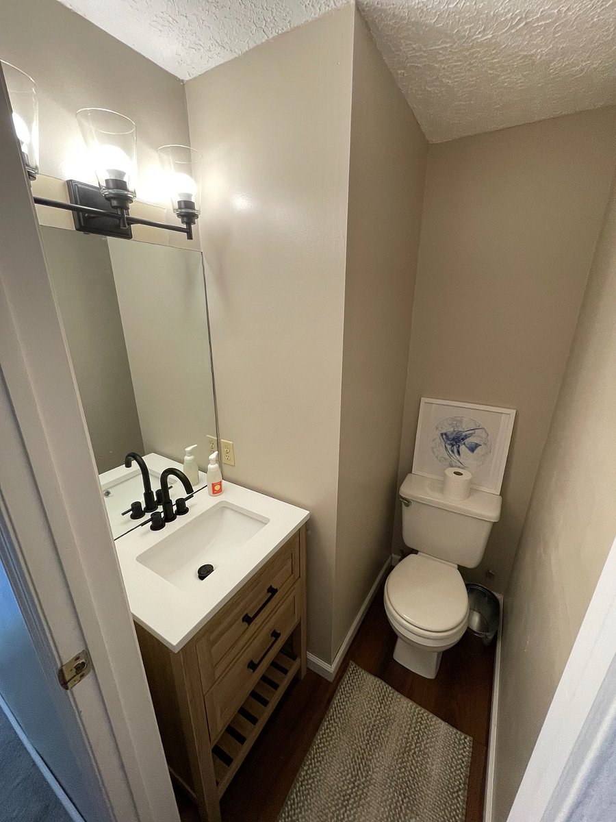1/2 bath