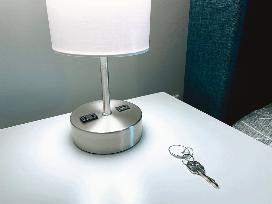 Bedroom 4 USB/power port lamp and room key