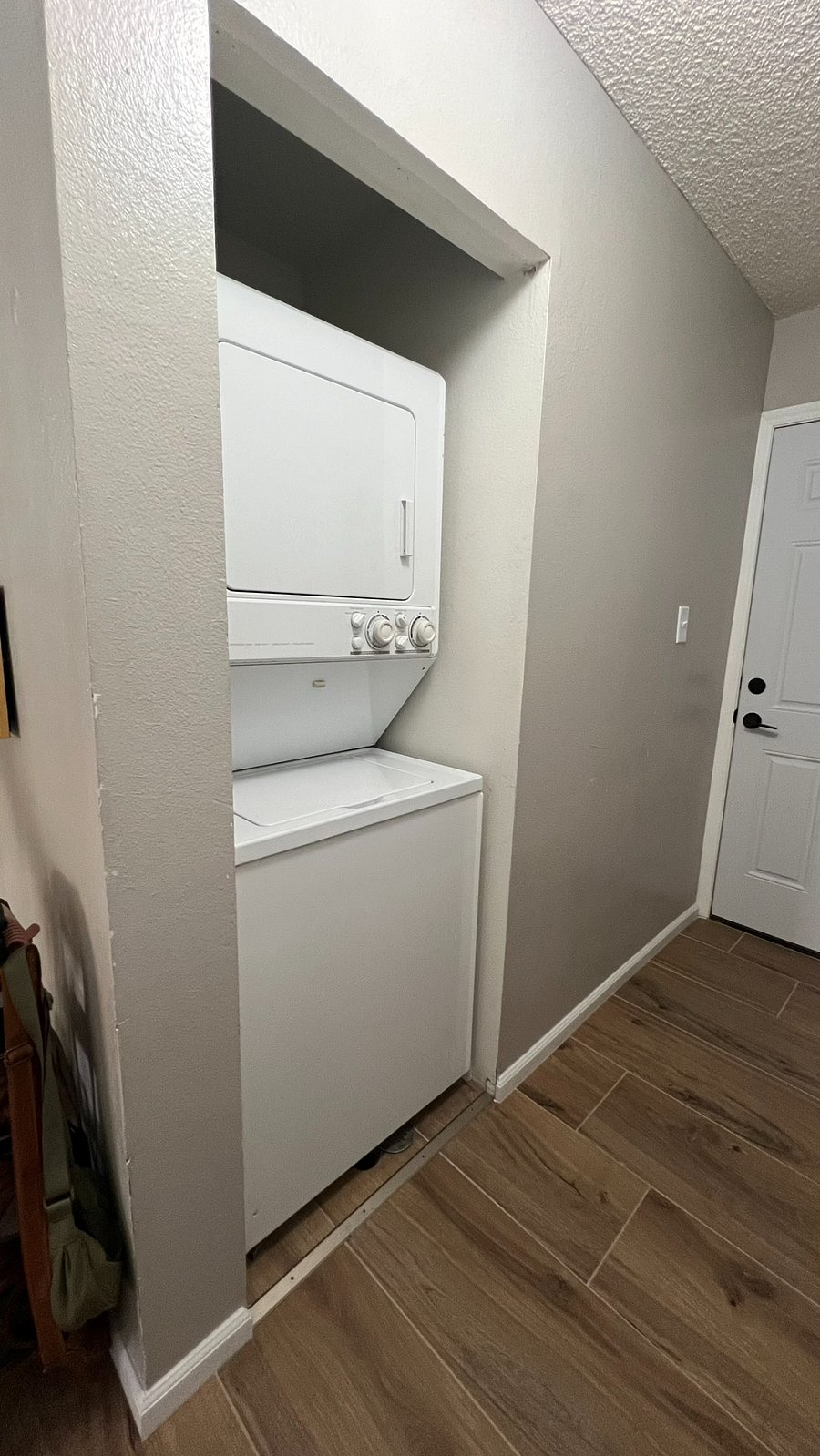 Furnished Finder property 678370_1 photo 8