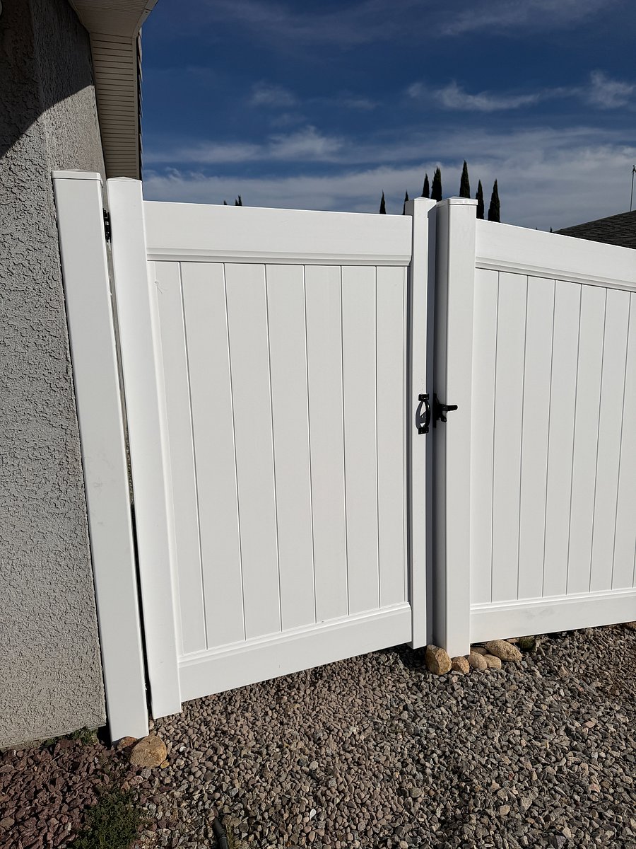 Unit B Backyard Entry Gate
