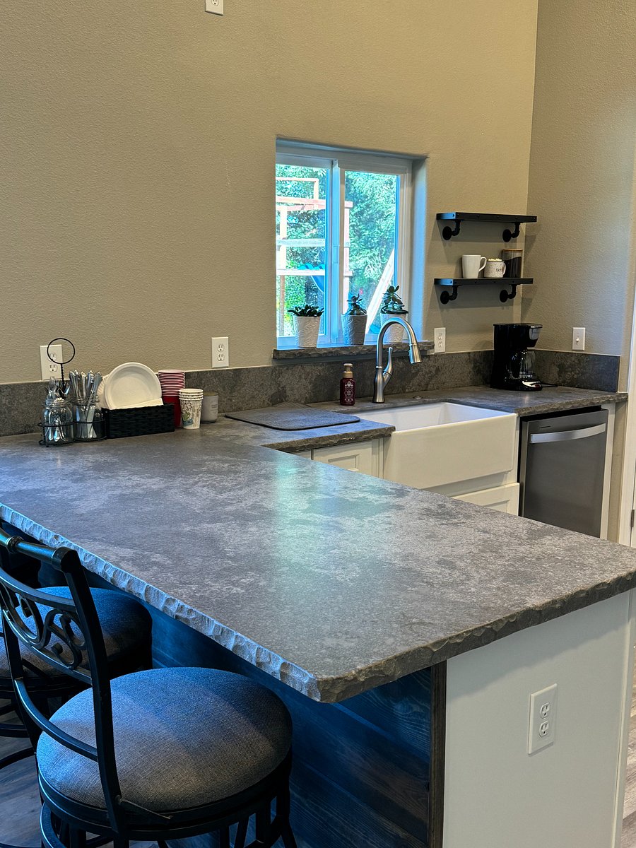 Furnished Finder property 678418_1 photo 13