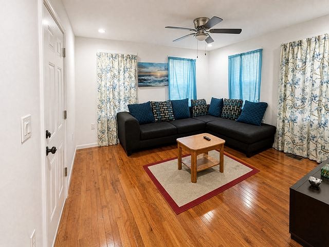 Furnished Finder property 678437_1 photo 5