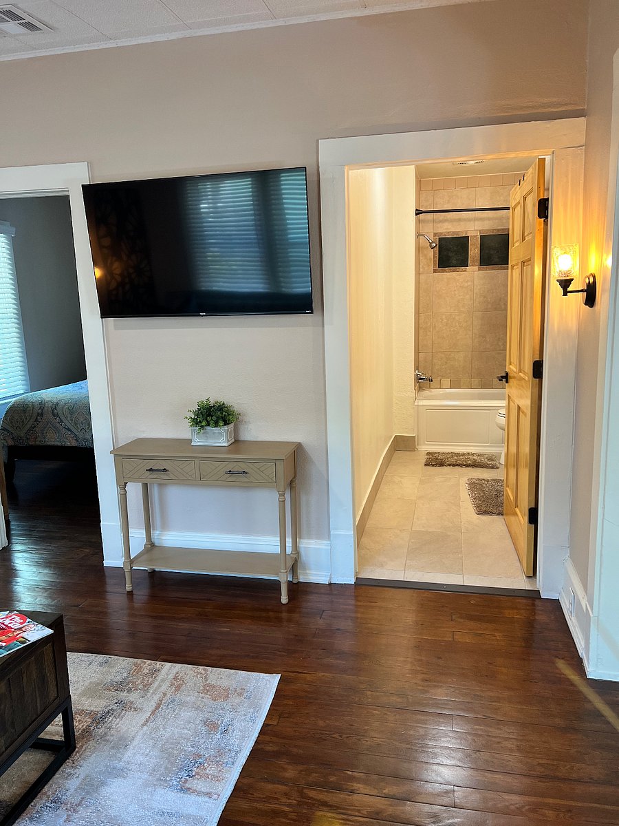 Furnished Finder property 678556_1 photo 8