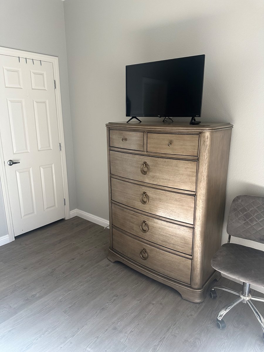 Furnished Finder property 678568_1 photo 2