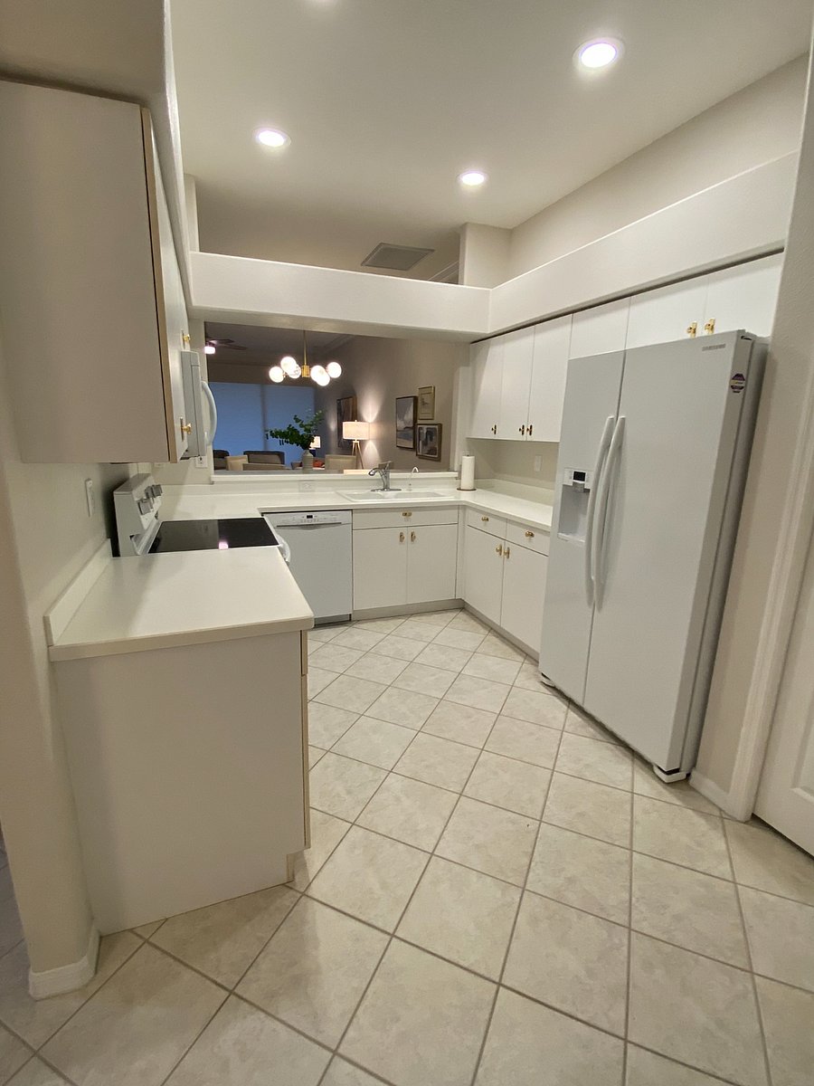 Clean, Well-Stocked Kitchen