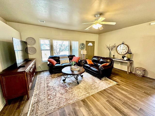 Furnished Finder property 678728_1 photo 3