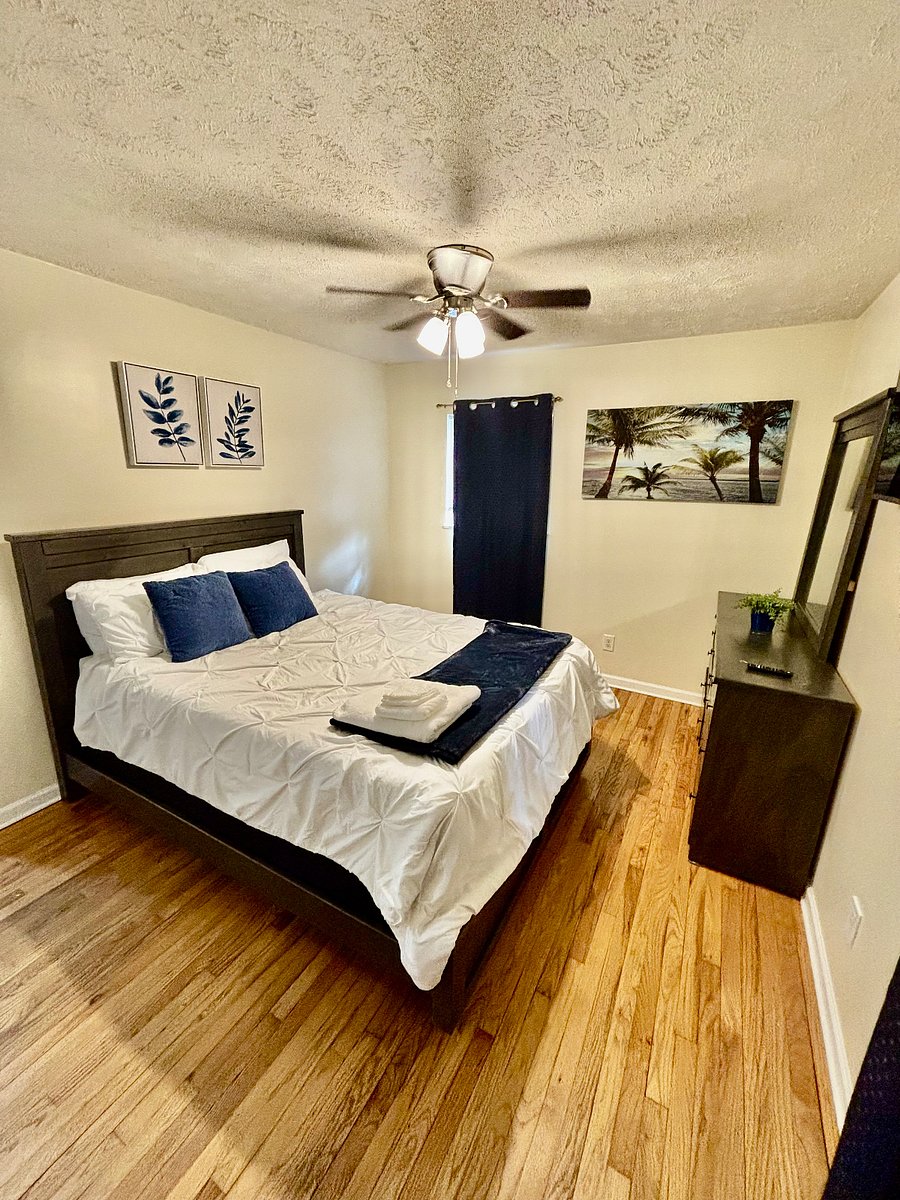 Master Bedroom with private bathroom for rate of $900, Queen bed.
