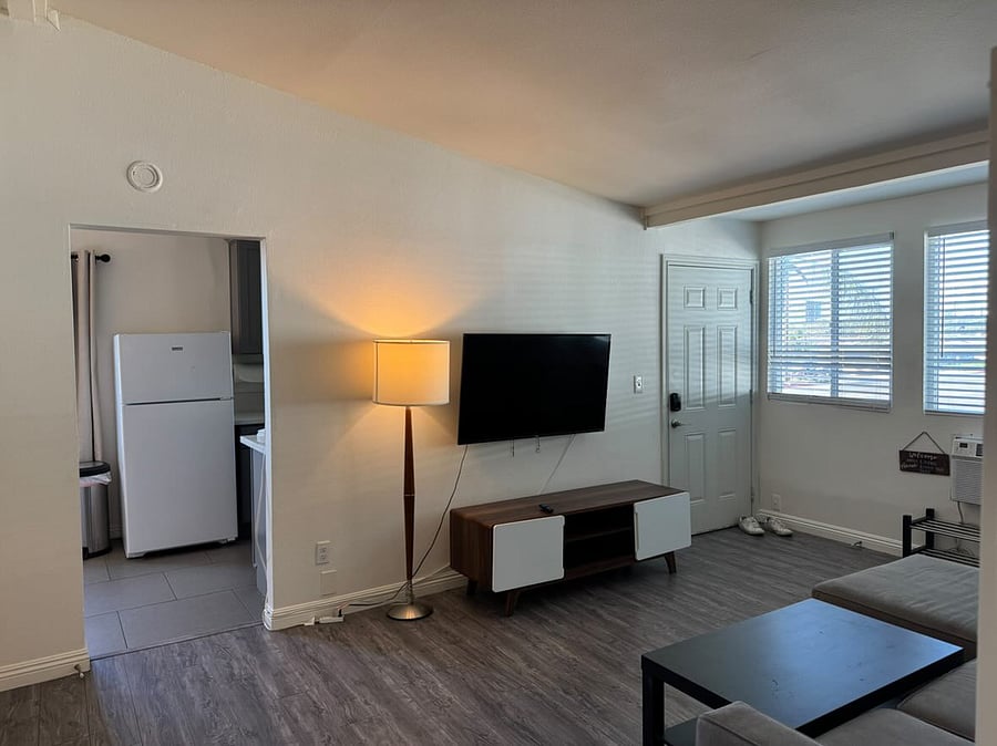 Furnished Finder property 678900_1 photo 8