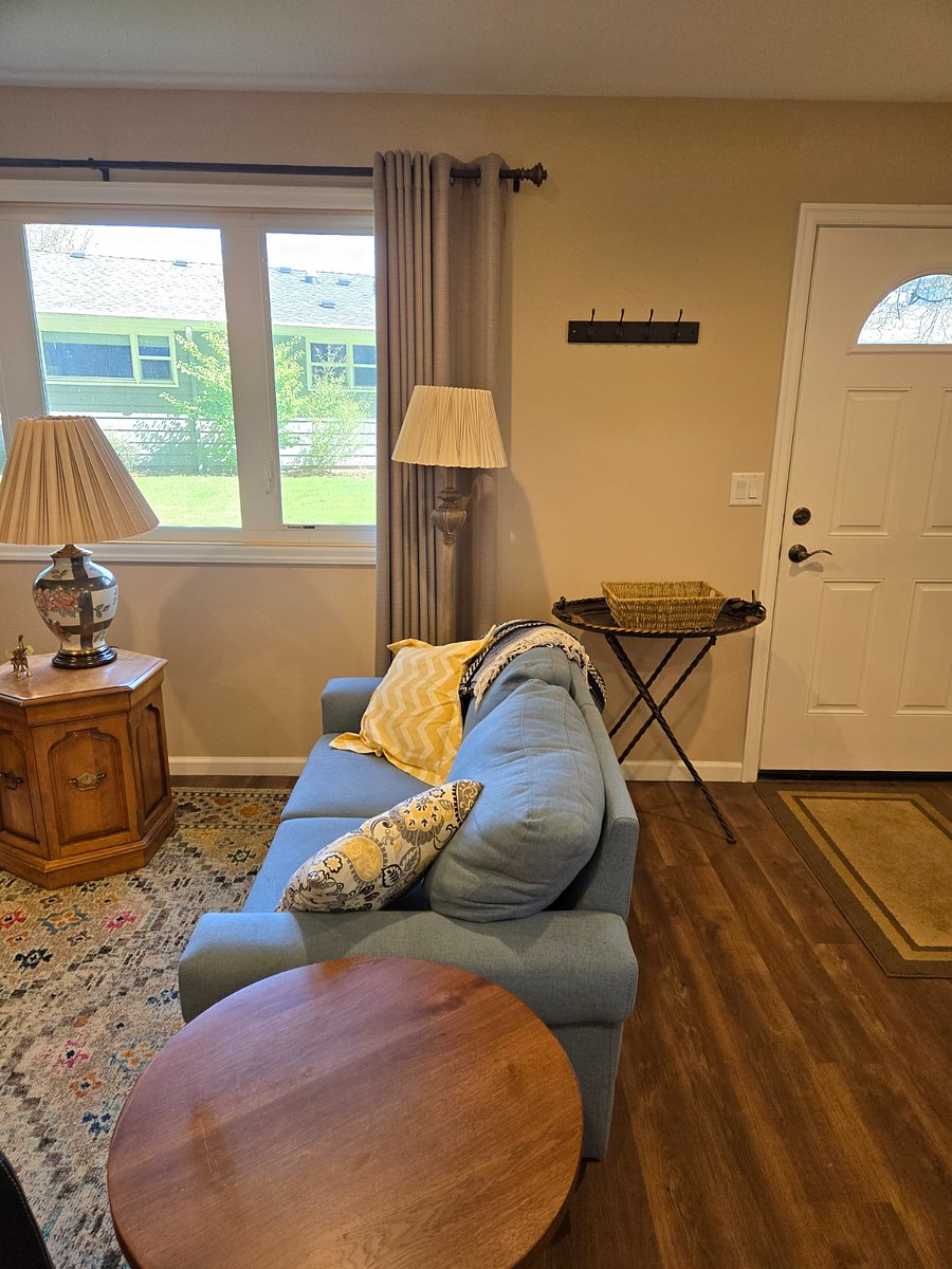 Furnished Finder property 678961_1 photo 3