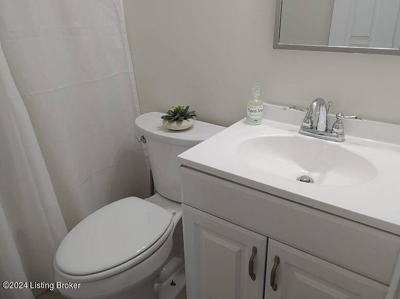 Unit Two Bathroom