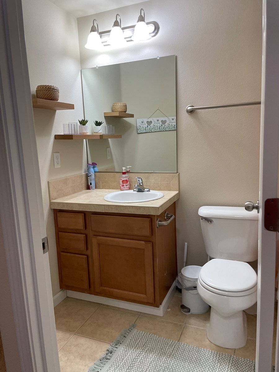 Private Bathroom 