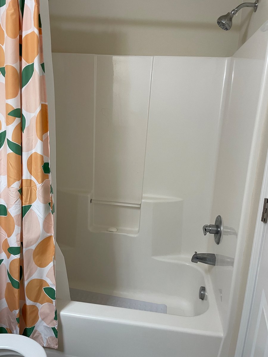Shower & Bathtub