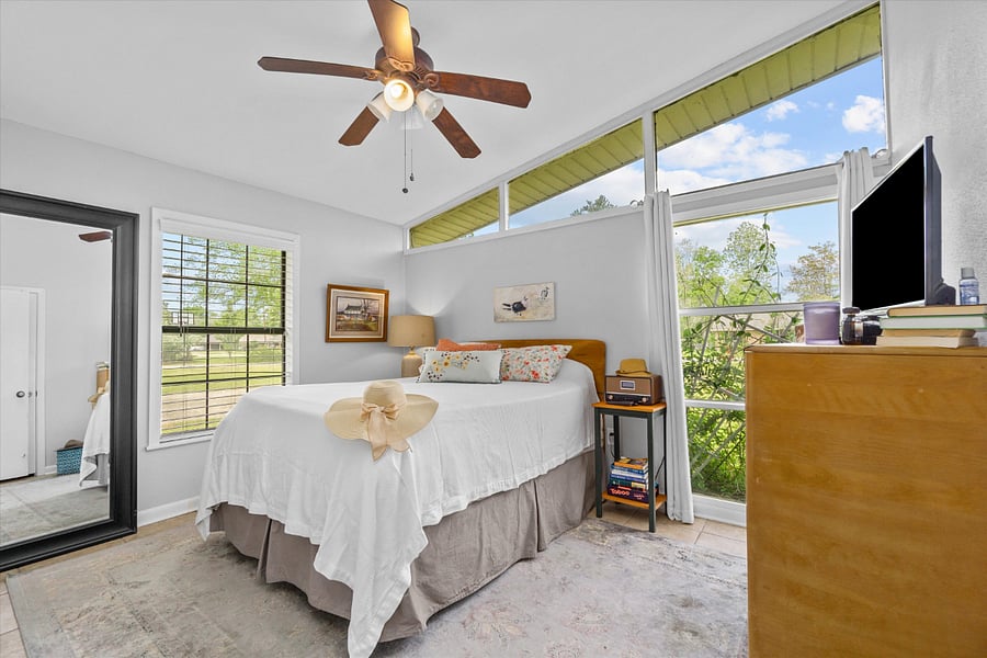 tons of natural light, very comfortable queen bed, two closets and full chest of drawers.