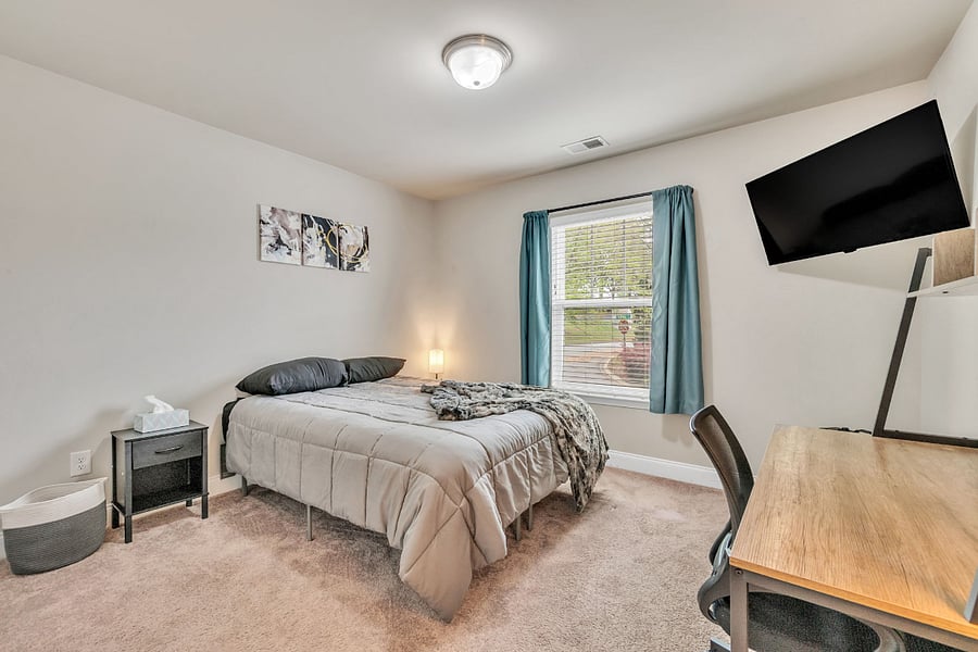 Furnished Finder property 679483_3 photo 2