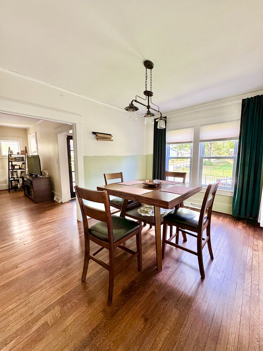 Shared dining room