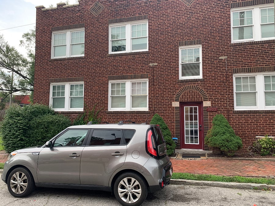 Plenty of parking in directly in front of building