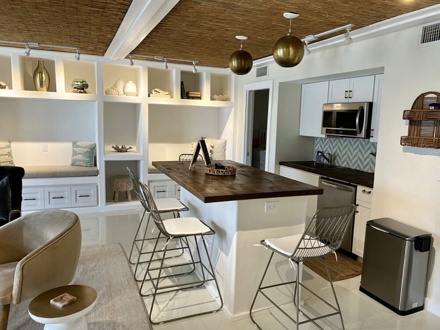 Kitchen and counter seating 