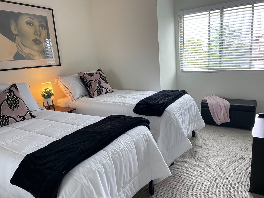 Twin or King bedroom