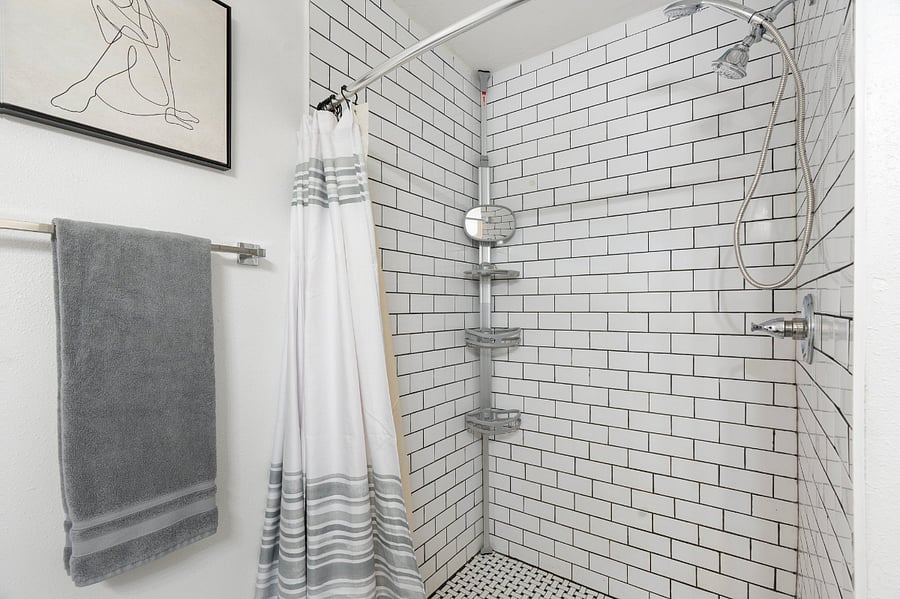 Large walk-in showerD