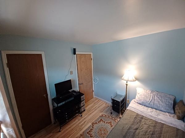 Bedroom 2
9'x9'
Twin Bed
$750.00