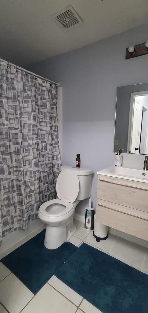 Bathroom 1 upstairs 