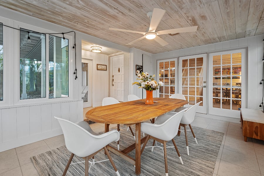 Lower Lanai Dining Room