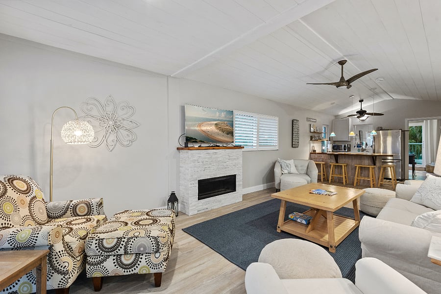 Upstairs living; kitchenette