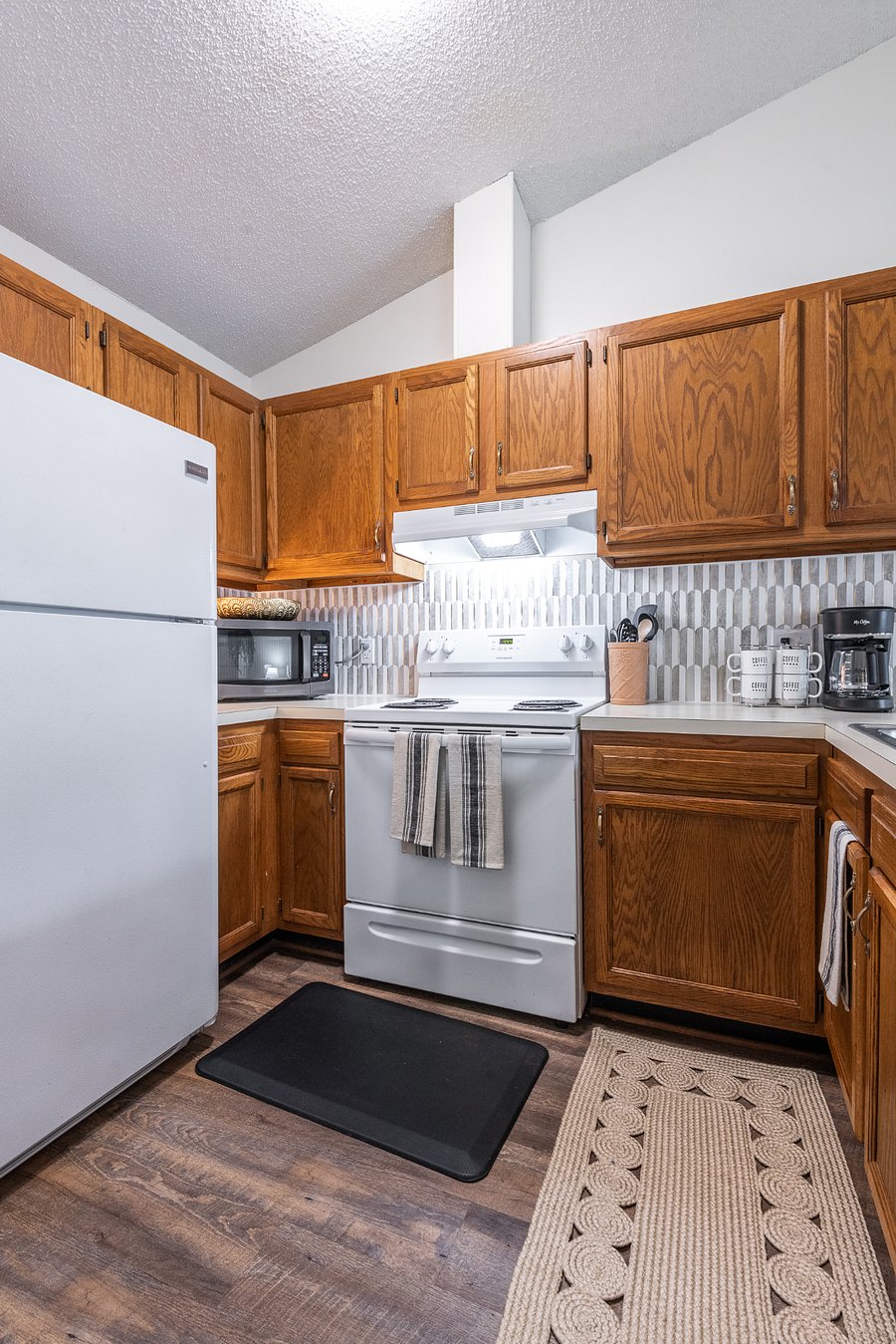 Furnished Finder property 680064_2 photo 10