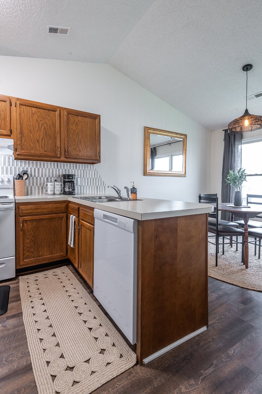 Furnished Finder property 680064_2 photo 11