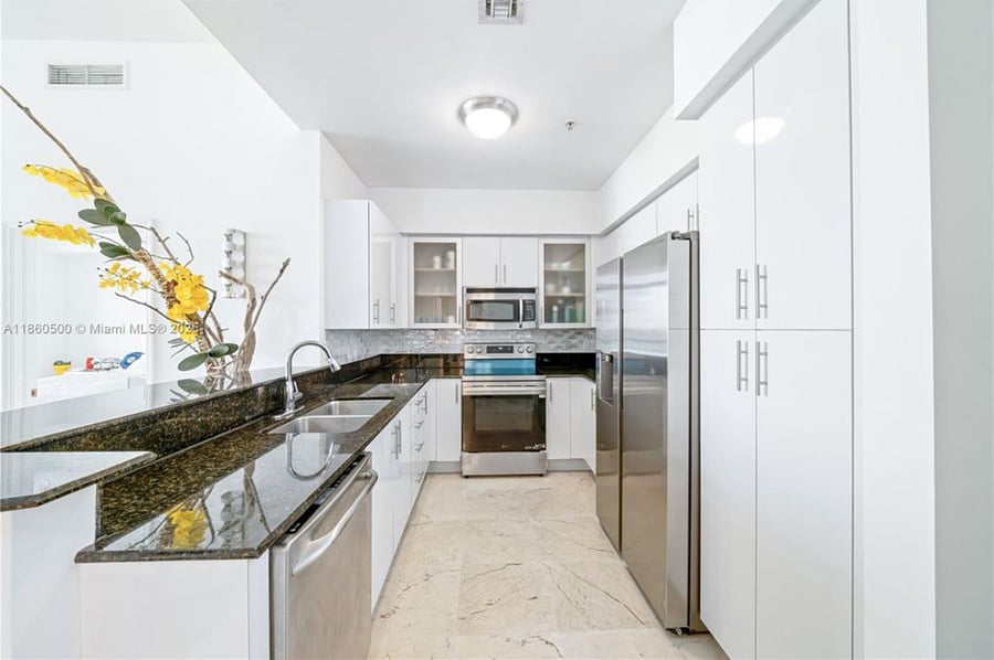 Furnished Finder property 680100_1 photo 8