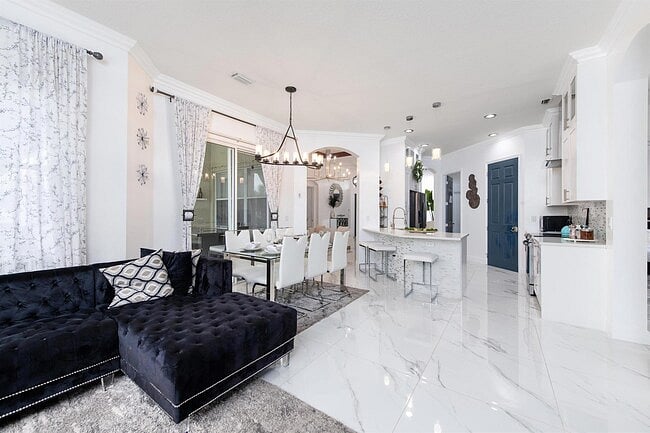 Furnished Finder property 680170_1 photo 6