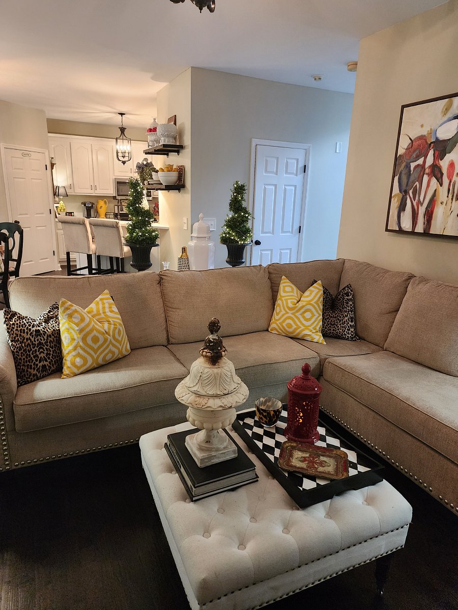 Family Room Sectional with lots of room to stretch out!