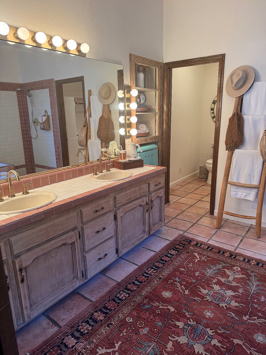 Furnished Finder property 680311_2 photo 9