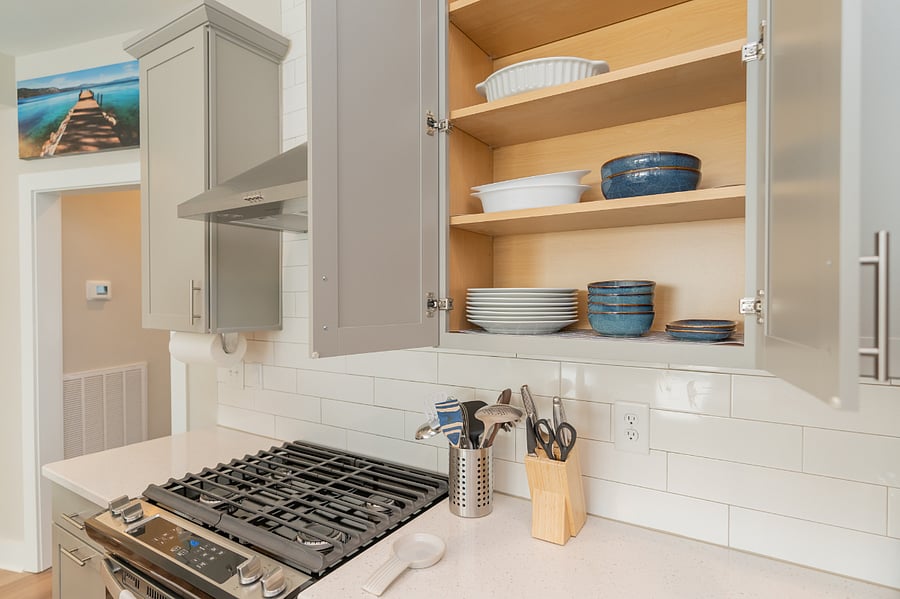 Dishes and silverware included