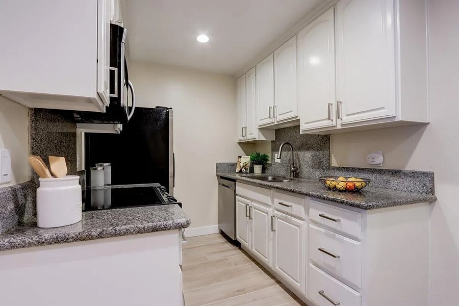 Furnished Finder property 680676_1 photo 4