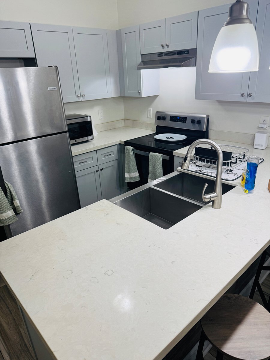 Kitchen
Refrigerator
Oven
Stove
Microwave
Pots. Pans, Plates, Silverware