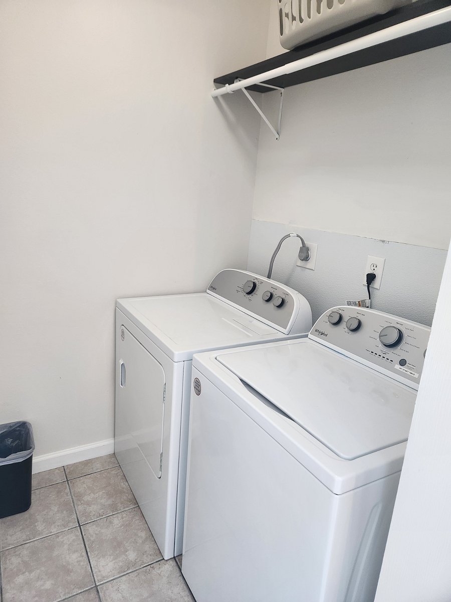 In unit laundry.