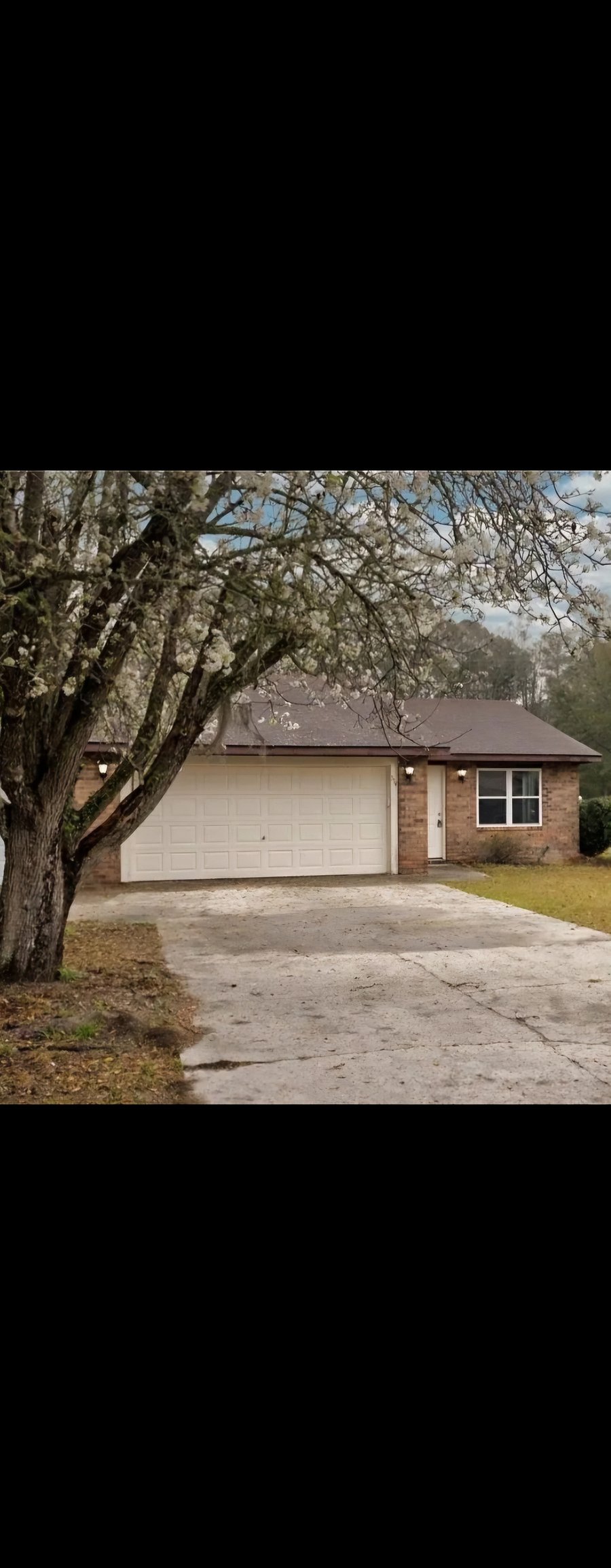 Greenbay Ave in Rincon. 2bed/2bath side of a side by side duplex. Garage is used my owner for storage, however half is reserved for tenant storage. No vehicle parking.