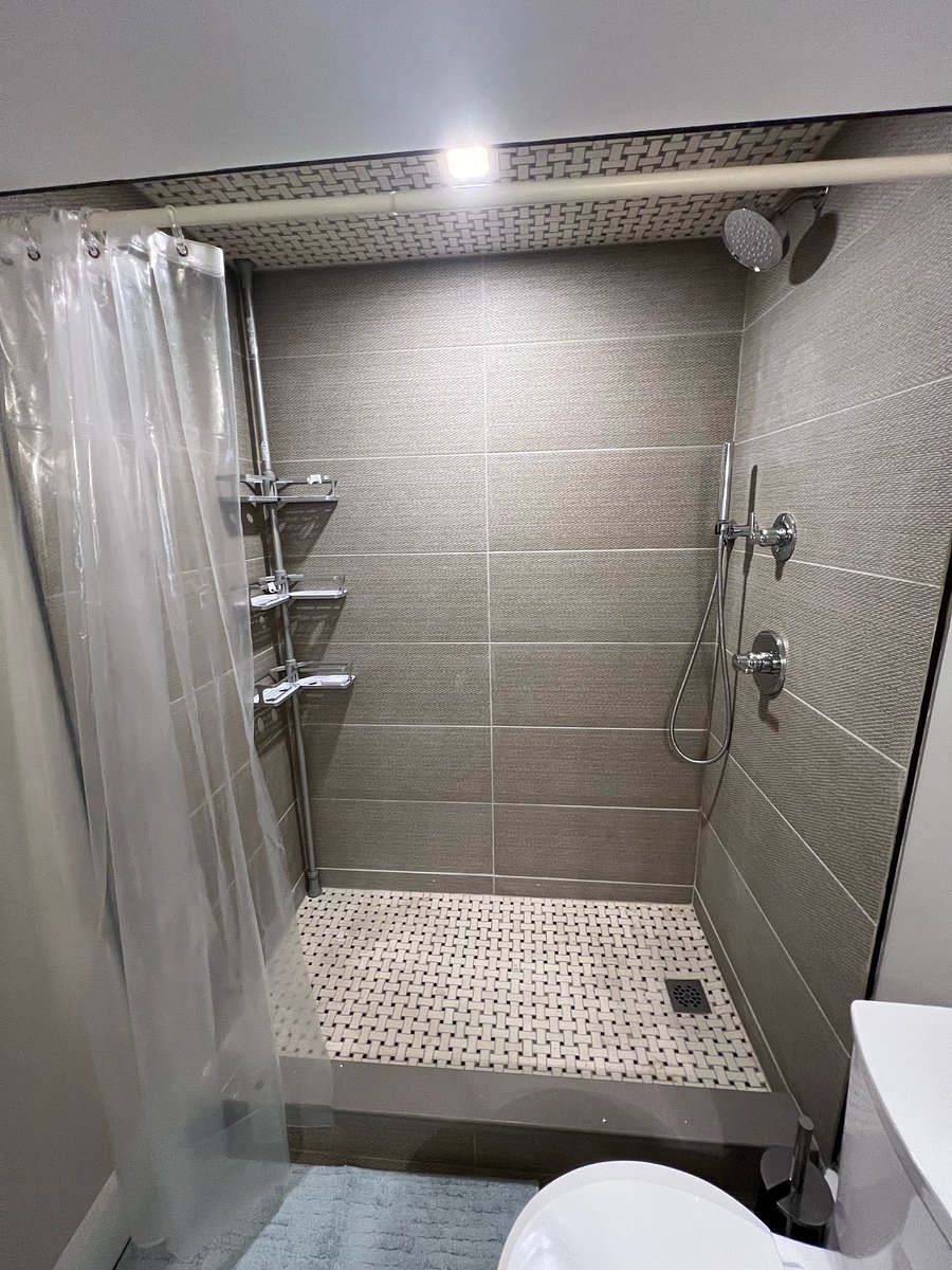 Private full bathroom