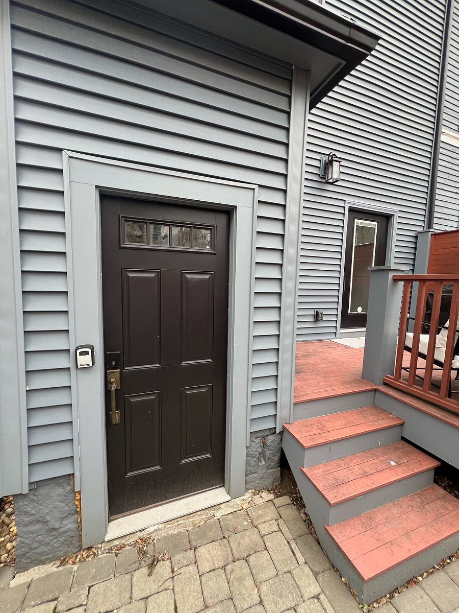 Private entrance